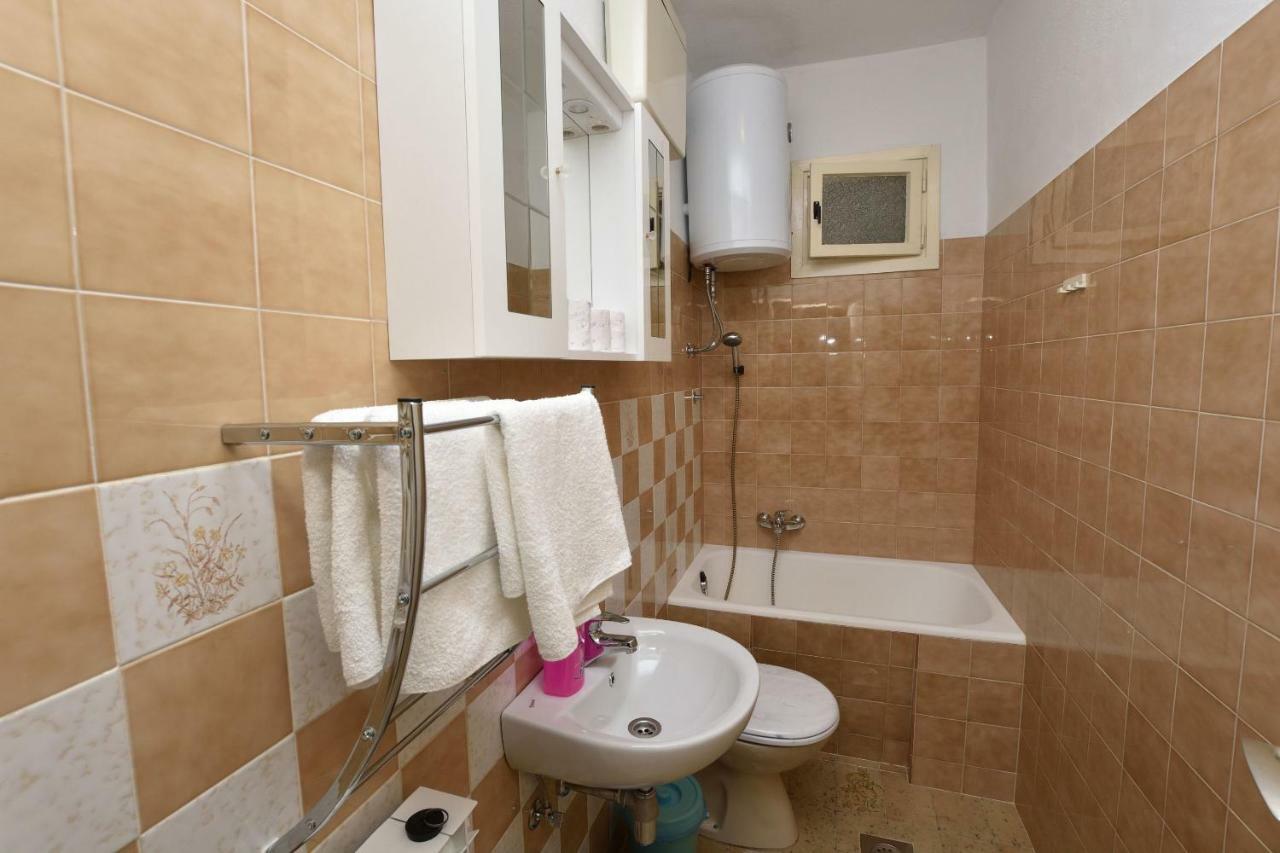 Apartment Dijo I Примоштен Екстер'єр фото
